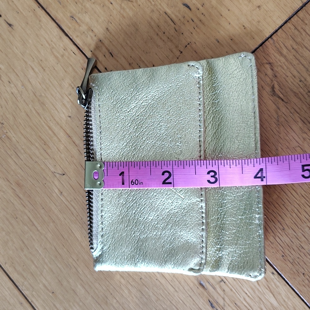 Kenneth Cole Gold Leather Zip Wallet - Picture 11 of 12